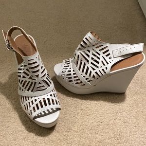 White wedges